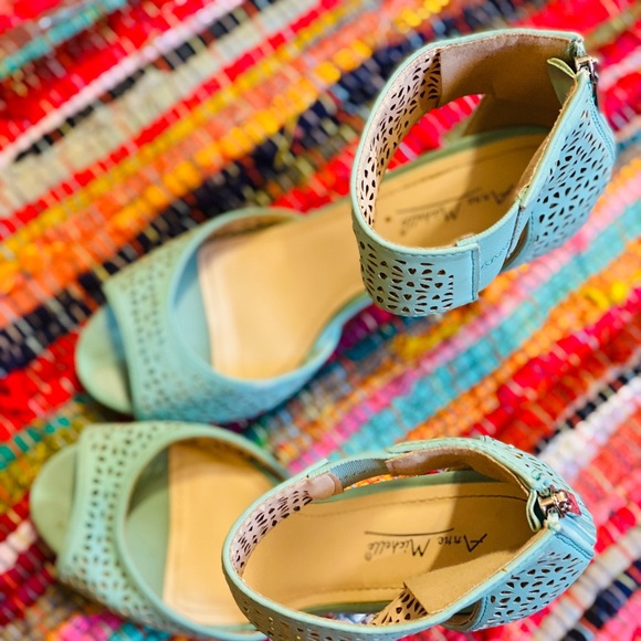 ANNE MICHELLE Mint HEELS - Picture 4 of 4